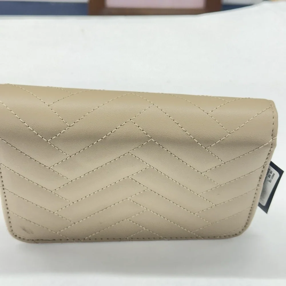 BeBe Los Angeles Sophia Crossbody Small Taupe Quilted Bag Purse Chain Strap NEW - Picture 4 of 9